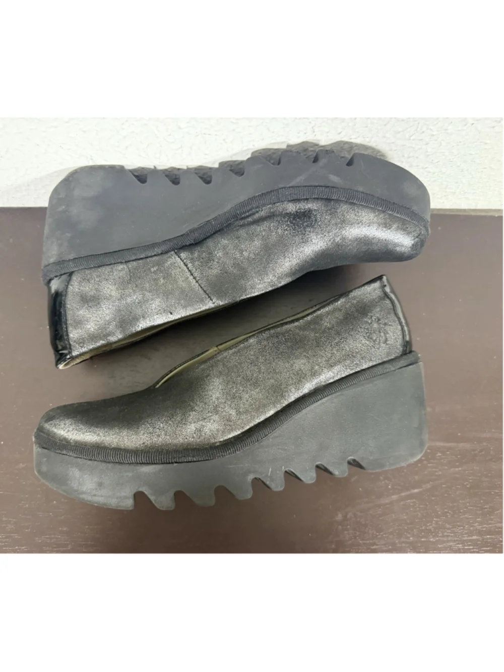 Fly London Beso Metallic Black Wedges Shoes Sz 37/6.5-7 US Boho Work Preppy Chic